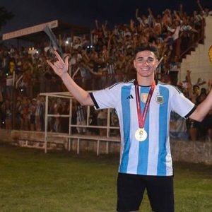 Julián Álvarez, el campeón del mundo que le genera ingresos a su club de origen.